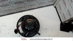 Usagé Moteur de ventilation chauffage Volkswagen Touran (1T1/T2) 1.6 FSI 16V Prix sur demande proposé par Autodemontage M.J. Rutte B.V.