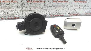 Used Ignition lock + key Volvo V50 (MW) 1.8 16V Price on request offered by Autodemontage M.J. Rutte B.V.
