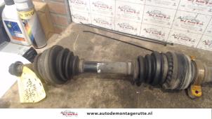 Used Front drive shaft, right Volvo V70 (GW/LW/LZ) 2.4 XC T 20V 4x4 Price on request offered by Autodemontage M.J. Rutte B.V.