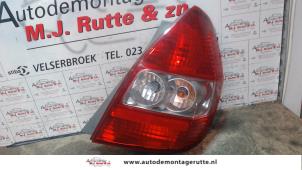Używane Tylne swiatlo pozycyjne prawe Honda Jazz (GD/GE2/GE3) 1.2 i-DSi Cena € 50,00 Procedura marży oferowane przez Autodemontage M.J. Rutte B.V.