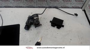 Used Ignition lock + key Seat Arosa (6H1) 1.4 MPi Price on request offered by Autodemontage M.J. Rutte B.V.
