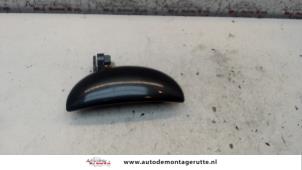 Used Door handle 2-door, right Peugeot 107 1.0 12V Price on request offered by Autodemontage M.J. Rutte B.V.