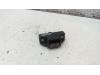 Tailgate lock stop from a Renault Clio II (BB/CB), 1998 / 2016 1.6 16V, Hatchback, Petrol, 1.598cc, 79kW (107pk), FWD, K4M748, 1998-04 / 2000-08, BB0T; CB0T 2000