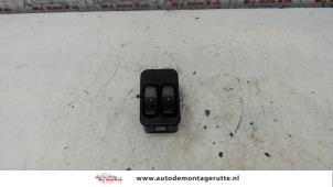 Usados Interruptor de ventanilla eléctrica Opel Astra G (F08/48) 1.8 16V Precio de solicitud ofrecido por Autodemontage M.J. Rutte B.V.