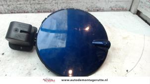 Used Tank cap cover Opel Astra G Caravan (F35) 1.6 16V Price on request offered by Autodemontage M.J. Rutte B.V.