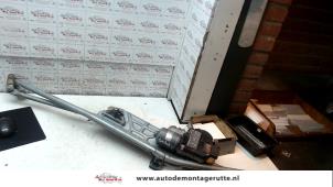 Used Wiper motor + mechanism Seat Alhambra (7V8/9) 1.9 TDi 130 Price on request offered by Autodemontage M.J. Rutte B.V.