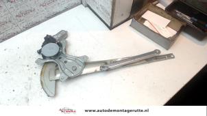 Used Window mechanism 4-door, front right Daihatsu Cuore (L251/271/276) 1.0 12V DVVT Price on request offered by Autodemontage M.J. Rutte B.V.