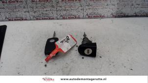 Used Door lock cylinder, left Volkswagen Touran (1T1/T2) 1.9 TDI 105 Euro 3 Price on request offered by Autodemontage M.J. Rutte B.V.