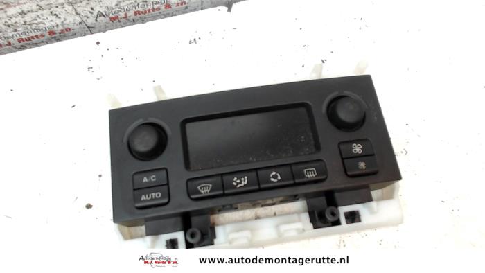 Heater control panel from a Peugeot 307 SW (3H) 1.6 16V 2005