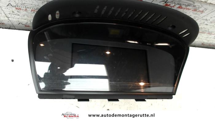 Begagnade Innerdisplay BMW 3 serie Touring (E91) 320d 16V Corporate Lease Pris på förfrågan erbjuds av Autodemontage M.J. Rutte B.V.