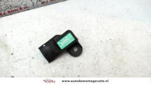 Used Mapping sensor (intake manifold) Smart Forfour (454) 1.0 12V Price on request offered by Autodemontage M.J. Rutte B.V.