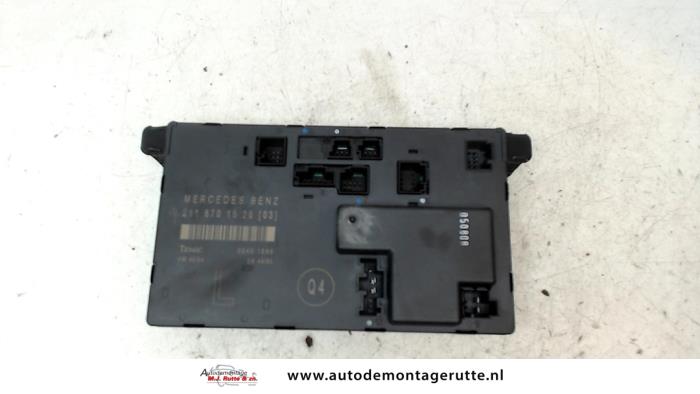 Używane Modul centralnego zamka Mercedes E Combi (S211) 2.2 E-220 CDI 16V Cena na żądanie oferowane przez Autodemontage M.J. Rutte B.V.
