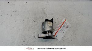 Used EGR valve Opel Astra G Caravan (F35) 1.6 GL,Club,Sport,CDX Price on request offered by Autodemontage M.J. Rutte B.V.