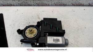 Used Door window motor Volkswagen Polo IV (9N1/2/3) 1.4 16V Price on request offered by Autodemontage M.J. Rutte B.V.