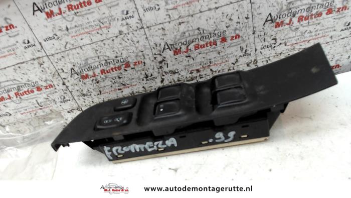 Używane Przelacznik combi okienny Opel Frontera (6B) 2.2i 16V Wagon Cena na żądanie oferowane przez Autodemontage M.J. Rutte B.V.
