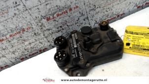 Usagé Ordinateur d'allumage Mercedes 190E/D Prix sur demande proposé par Autodemontage M.J. Rutte B.V.