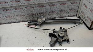 Used Window mechanism 4-door, front right Mitsubishi Lancer Wagon (CS) 1.6 16V Price on request offered by Autodemontage M.J. Rutte B.V.