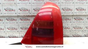 Used Taillight, right Renault Clio II (BB/CB) 1.4 Price on request offered by Autodemontage M.J. Rutte B.V.