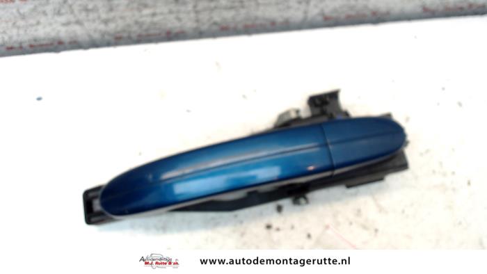 Rear door handle 4-door, right from a Ford S-Max (GBW) 1.8 TDCi 16V 2007