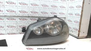 Used Headlight, left Seat Arosa (6H1) 1.4i Price on request offered by Autodemontage M.J. Rutte B.V.