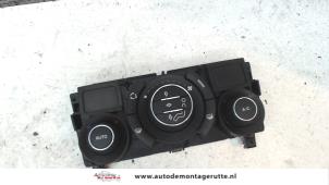 Usados Panel de control de calefacción Peugeot 308 (4A/C) 1.6 HDiF 16V Precio de solicitud ofrecido por Autodemontage M.J. Rutte B.V.