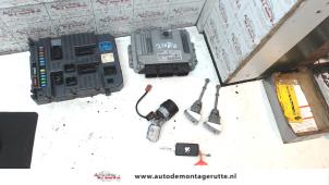 Used Ignition lock + computer Peugeot 308 (4A/C) 1.6 HDiF 16V Price on request offered by Autodemontage M.J. Rutte B.V.