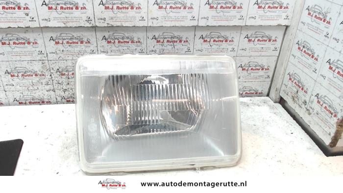 Używane Reflektor prawy Talbot Horizon 1.4 GL,GLS,SX Cena na żądanie oferowane przez Autodemontage M.J. Rutte B.V.