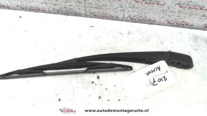 Used Rear wiper arm Mitsubishi Grandis (NA) 2.4 16V MIVEC Price on request offered by Autodemontage M.J. Rutte B.V.