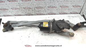 Used Wiper motor + mechanism Nissan Almera (N16) 1.5 16V Price on request offered by Autodemontage M.J. Rutte B.V.