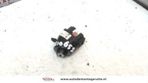 Used Ignition switch Volkswagen Transporter/Caravelle T4 1.9 TD Price on request offered by Autodemontage M.J. Rutte B.V.
