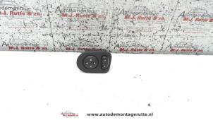 Usagé Commutateur rétroviseur Fiat 500 (312) 1.2 69 Prix sur demande proposé par Autodemontage M.J. Rutte B.V.
