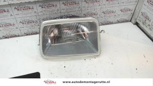 Used Headlight, right Renault 5 Super (B/C40) 1.4 GTL,TR,GTR Price on request offered by Autodemontage M.J. Rutte B.V.