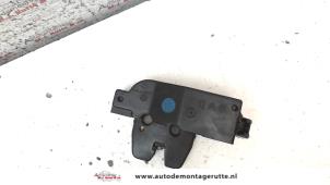 Używane Mechanizm zamka tylnej klapy Citroen Xsara Picasso (CH) 1.8 16V Cena na żądanie oferowane przez Autodemontage M.J. Rutte B.V.