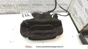 Used Front brake calliper, left Mercedes Vito (639.6) 2.2 115 CDI 16V Price on request offered by Autodemontage M.J. Rutte B.V.