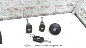 Used Door lock cylinder, right Peugeot Expert (G9) 2.0 HDi 120 Price on request offered by Autodemontage M.J. Rutte B.V.