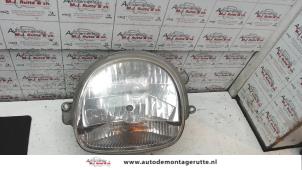Used Headlight, left Renault Twingo (C06) 1.2 16V Price on request offered by Autodemontage M.J. Rutte B.V.