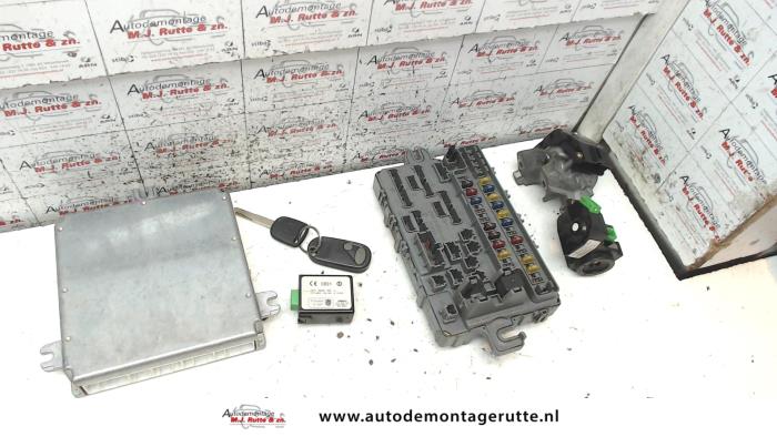 Ignition lock + computer Honda Jazz 1.3 i-Dsi - 37820PWAG02 L13A1