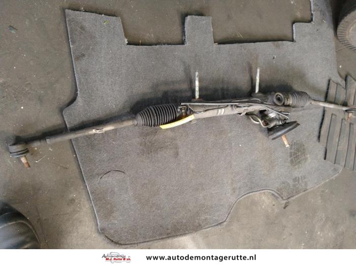 Steering box from a Peugeot 307 (3A/C/D) 1.6 16V 2004