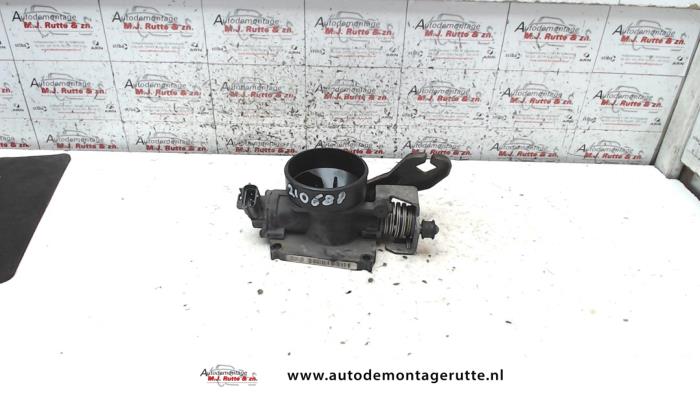Gebrauchte Drosselklappengehäuse Ford Focus 1 Wagon 1.4 16V Preis auf Anfrage angeboten von Autodemontage M.J. Rutte B.V.