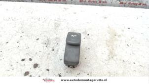 Used Electric window switch Renault Twingo (C06) 1.2 Price on request offered by Autodemontage M.J. Rutte B.V.