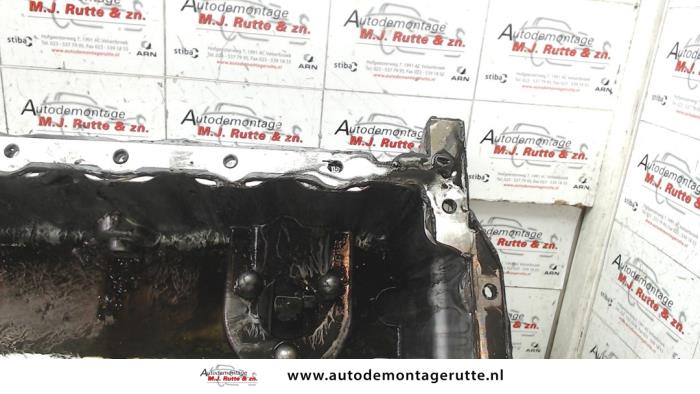 Ölwanne van een Skoda Octavia Combi (1U5) 1.6 2005