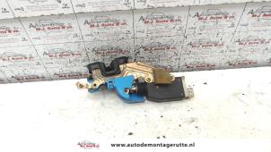 Used Door lock mechanism 2-door, right Saab 9-3 I (YS3D) 2.0 S Turbo 16V Price on request offered by Autodemontage M.J. Rutte B.V.