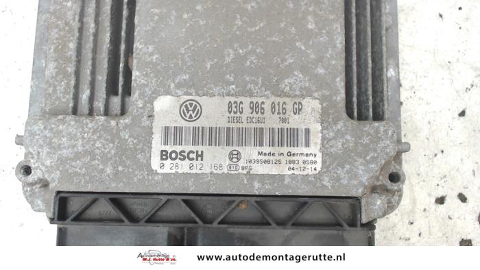 Ordenador de gestión de motor de un Volkswagen Caddy III (2KA,2KH,2CA,2CH) 2.0 SDI 2005