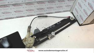 Used Rear door window mechanism 4-door, right BMW 5 serie (E39) 525 tds Price on request offered by Autodemontage M.J. Rutte B.V.