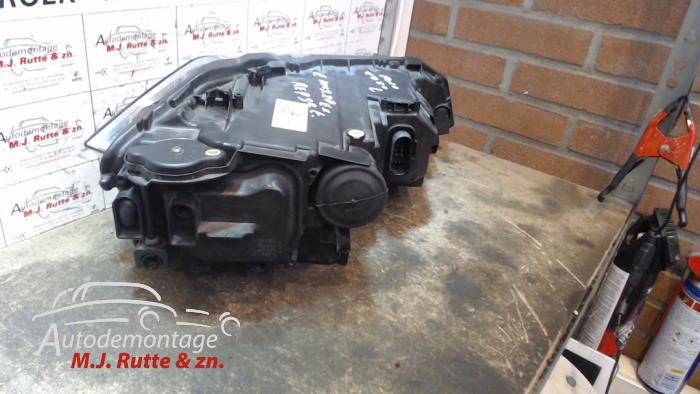 Headlight, left Volkswagen Polo VI - A046439 VALEO