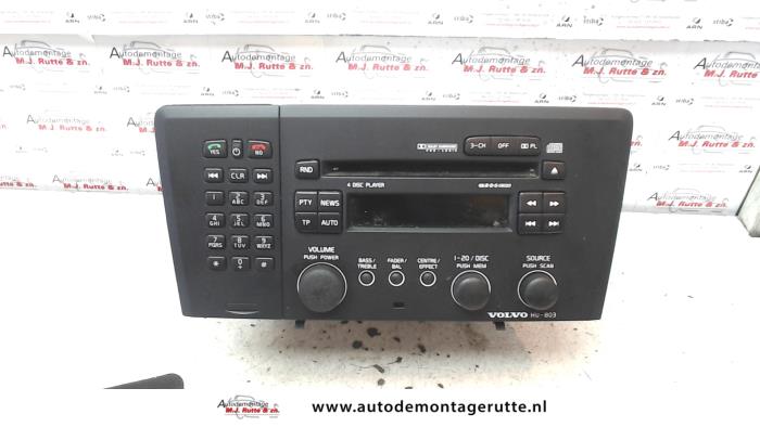 Radio d'un Volvo V70 (SW) 2.5 T 20V 2004