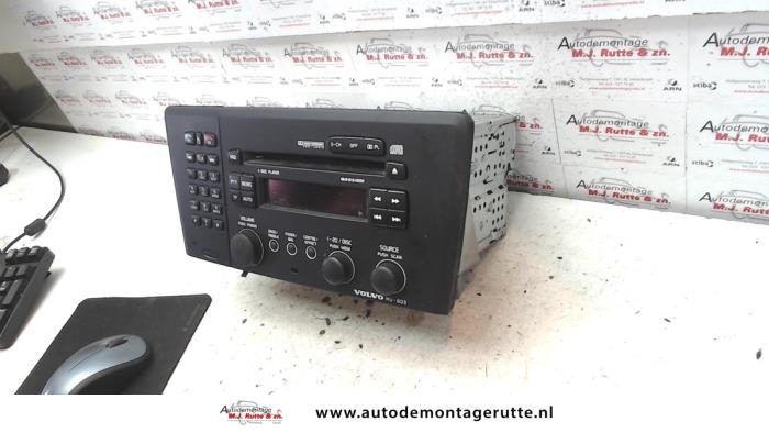 Radio d'un Volvo V70 (SW) 2.5 T 20V 2004