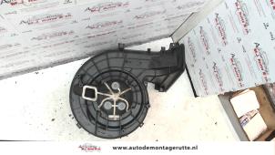 Used Heating and ventilation fan motor Opel Signum (F48) 2.2 direct 16V Price on request offered by Autodemontage M.J. Rutte B.V.