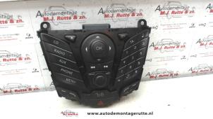 Usados Panel de control de radio Ford Fiesta 6 (JA8) 1.4 TDCi Precio de solicitud ofrecido por Autodemontage M.J. Rutte B.V.