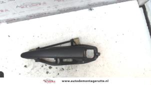Used Door handle 4-door, front left BMW 3 serie (E46/4) 318d 16V Price on request offered by Autodemontage M.J. Rutte B.V.